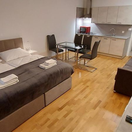 Bed & Breakfast Rezidenca Pipanova ลูบลิยานา ภายนอก รูปภาพ