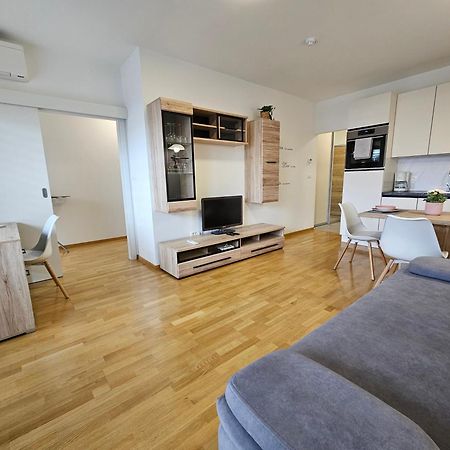 Bed & Breakfast Rezidenca Pipanova ลูบลิยานา ภายนอก รูปภาพ