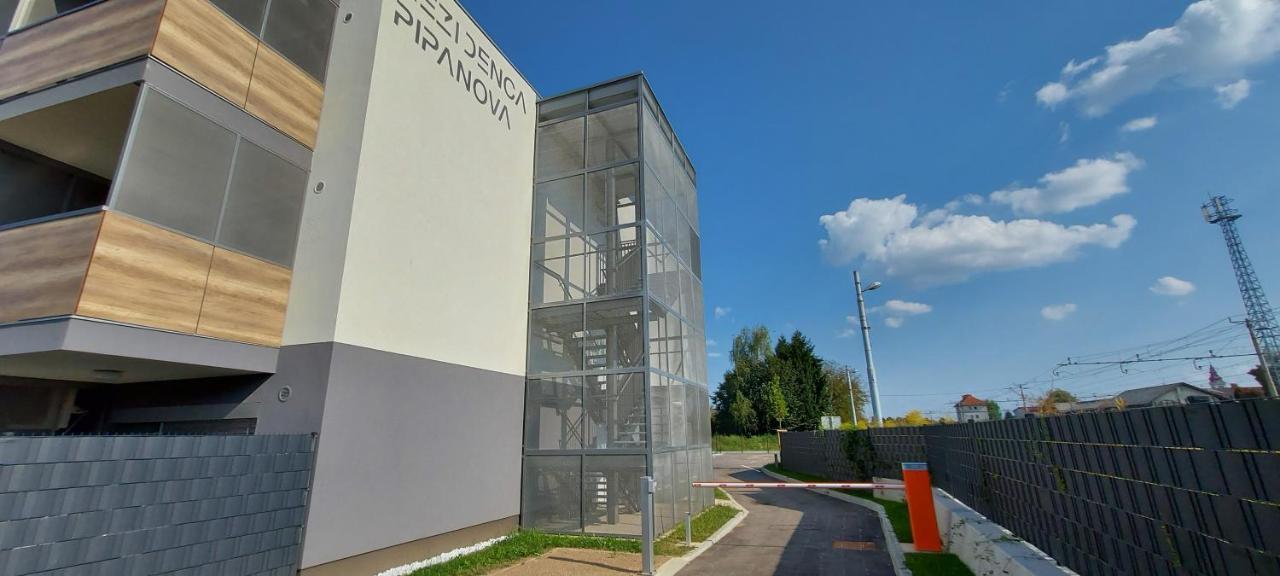Bed & Breakfast Rezidenca Pipanova ลูบลิยานา ภายนอก รูปภาพ