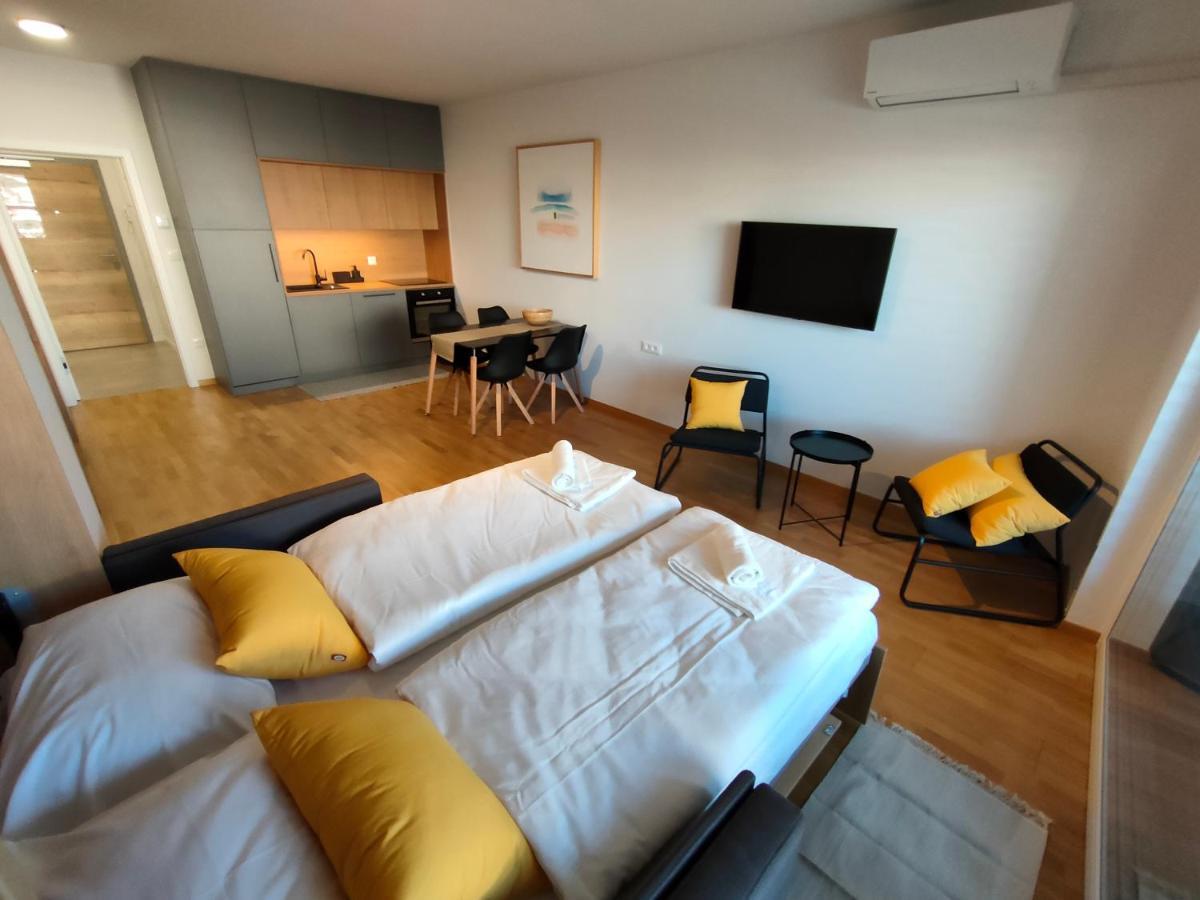 Bed & Breakfast Rezidenca Pipanova ลูบลิยานา ภายนอก รูปภาพ