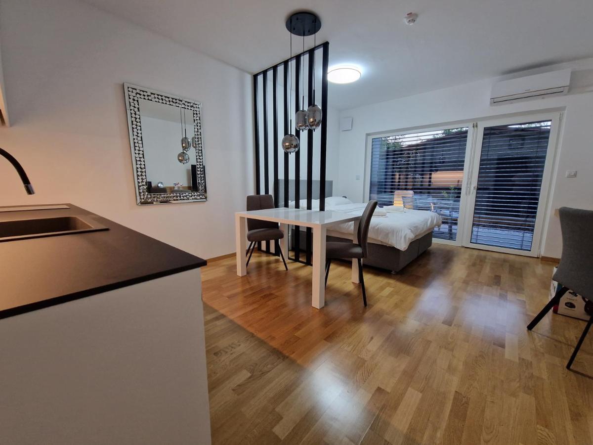 Bed & Breakfast Rezidenca Pipanova ลูบลิยานา ภายนอก รูปภาพ