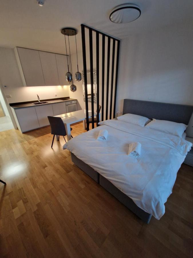 Bed & Breakfast Rezidenca Pipanova ลูบลิยานา ภายนอก รูปภาพ